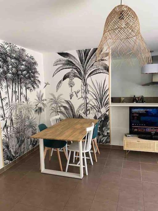 Tres Bel Appartement Contemporain Et Calme Frejus Bagian luar foto